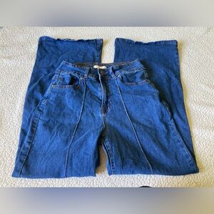 Zigoss brand, size 7/28, retro palazzo, dark wash denim, cute and comfy